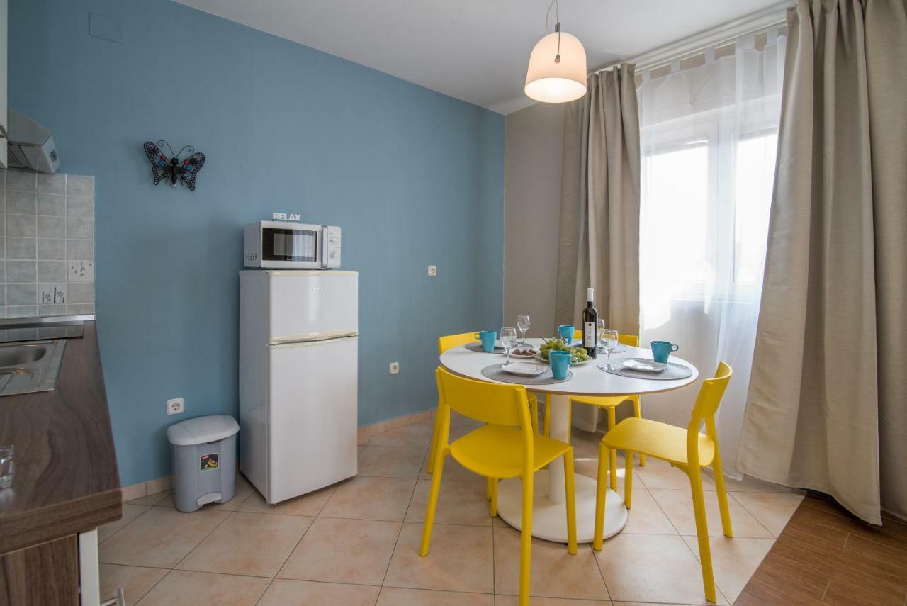 Apartments Sanjin Kornić エクステリア 写真