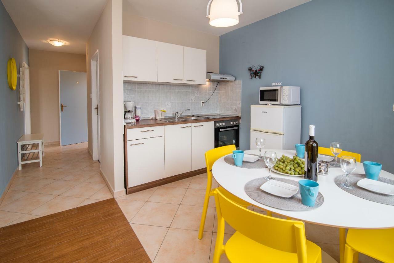 Apartments Sanjin Kornić エクステリア 写真