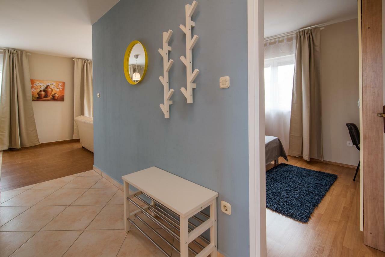 Apartments Sanjin Kornić エクステリア 写真