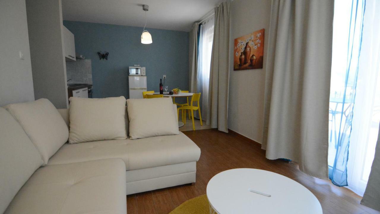 Apartments Sanjin Kornić エクステリア 写真